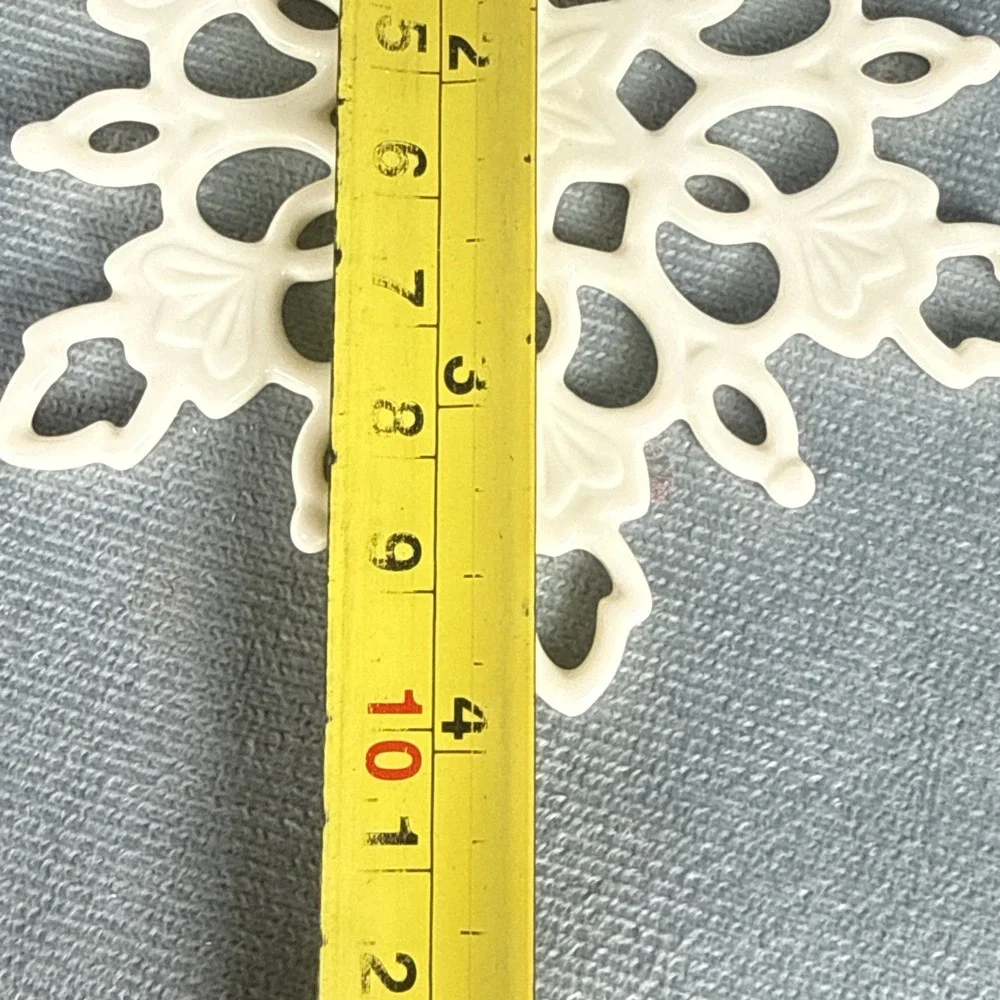 Lenox 2006 Porcelain Snowflake Ornament Large 4